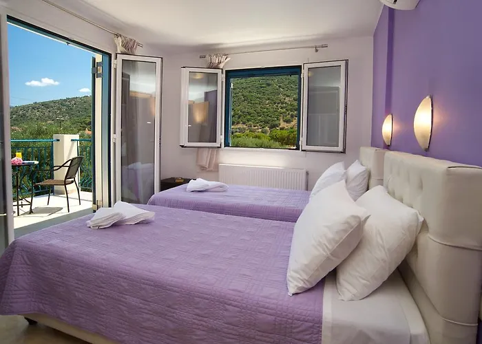 Regina Ioanna Βίλα Αγία Ευφημία